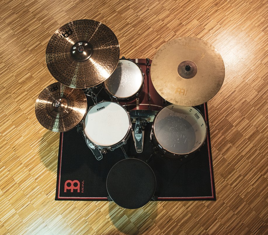 Meinl Drum Rug Black MDRL-BK ( 200 x 200)  dywan pod perkusję